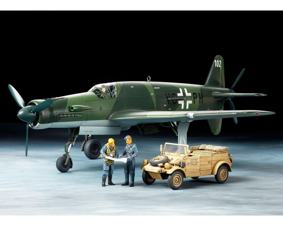 Tamiya 1/48 Dornier Do 335 Pfeil & Kubelwagen Type 82 Model Set (TAM25206)