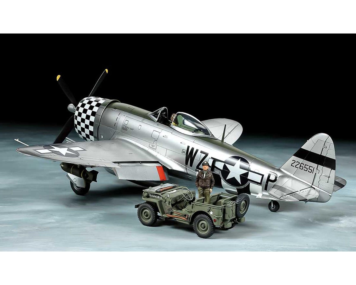 Tamiya Republic P-47D Thunderbolt Bubbletop 1/48 Model Airplane Kit (TAM25214)
