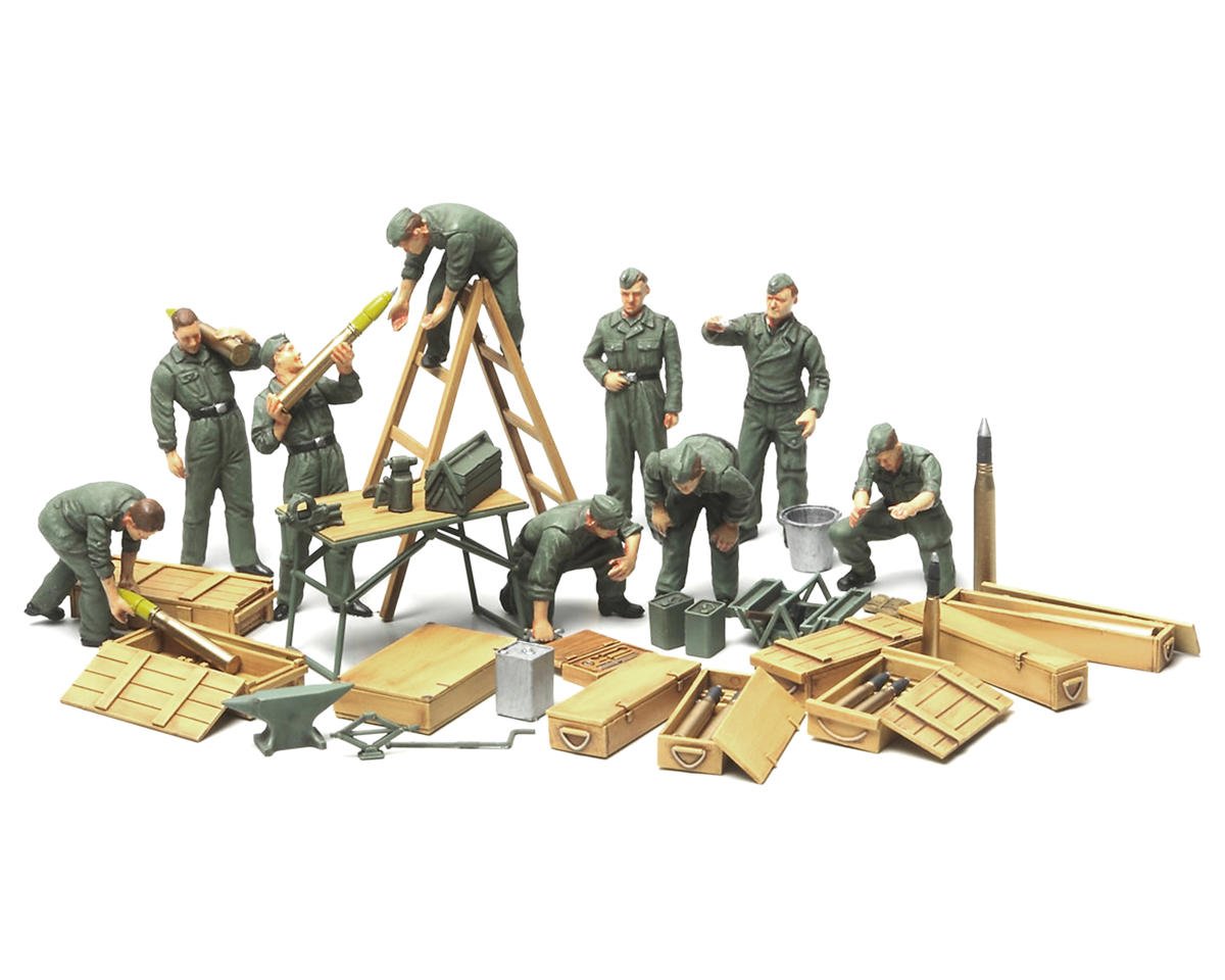 Tamiya 1/48 WWII German Tank & Field Maintenance Crew Set (TAM32547)