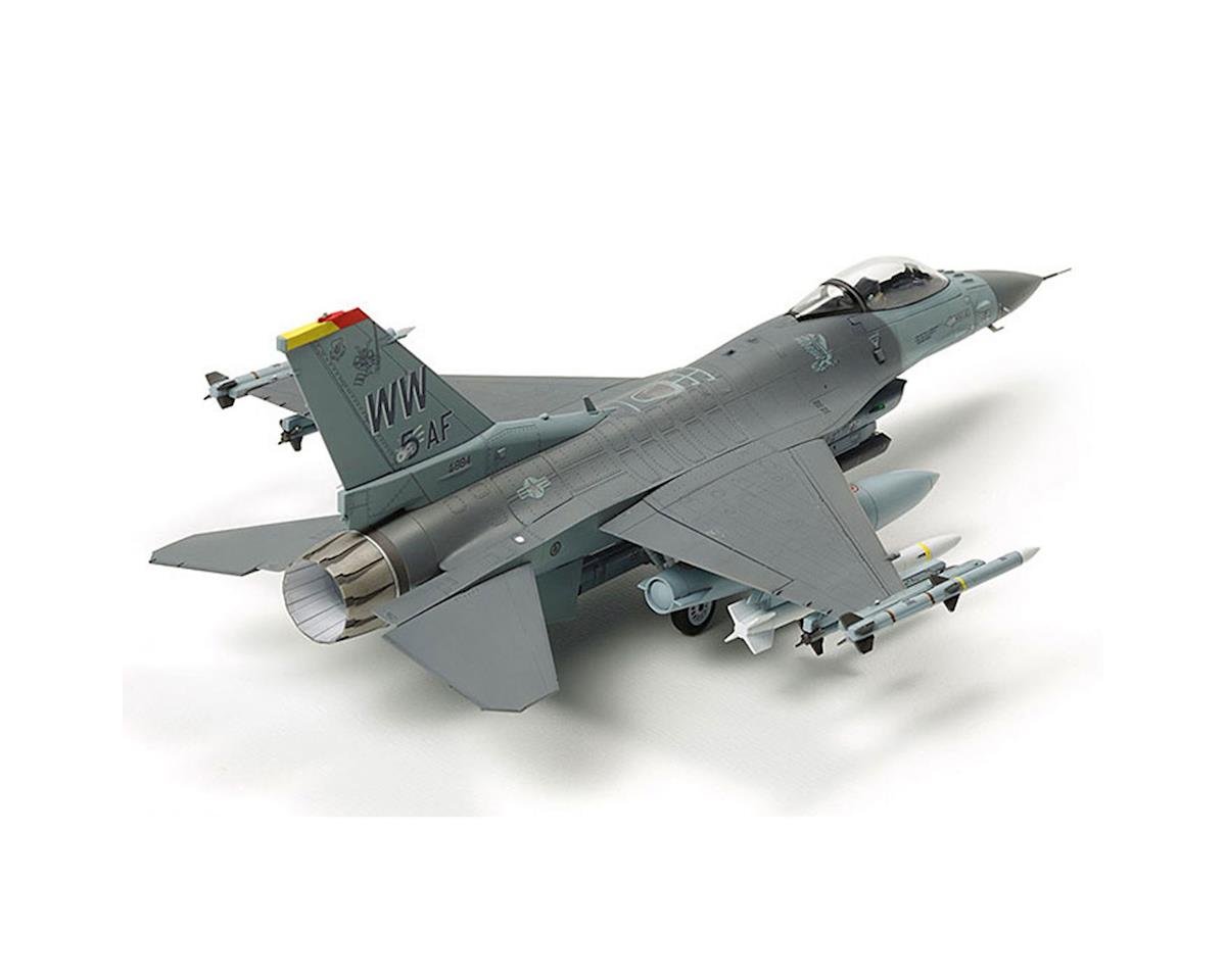 Tamiya 1/72 F-16 CJ Fighting Flacon Model Kit w/ Equipment (TAM60788)